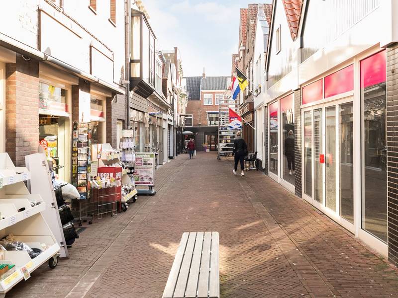 Openingstijden winkels in Sneek!